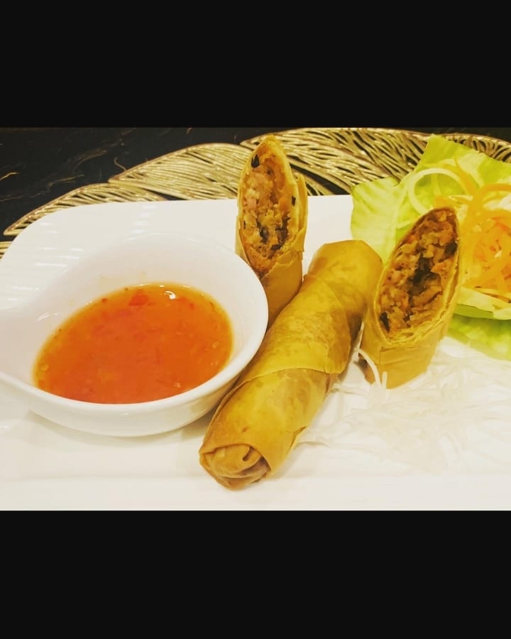Homemade Crispy Vegetarian Spring Roll (V)(2 Pcs).